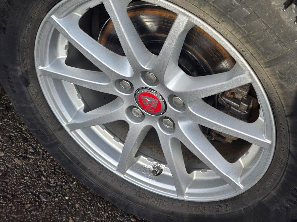 Used Jaguar E-Pace 2019 for sale - 76950228: Photo 8