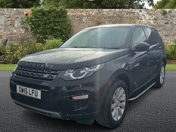 Used Land Rover Discovery Sport 2015 for sale - 77171560: Photo