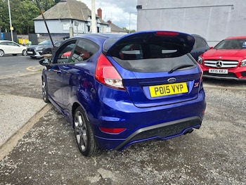 Used Ford Fiesta 2015 for sale - 75802139: Photo