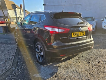 Used Nissan Qashqai 2017 for sale - 76356814: Photo