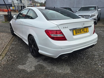 Used Mercedes-Benz C Class 2015 for sale - 76535572: Photo