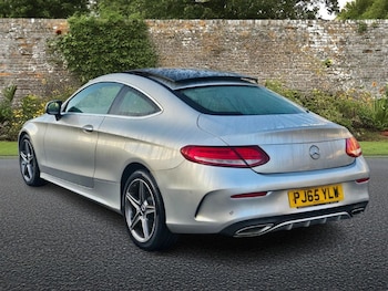 Used Mercedes-Benz C Class 2015 for sale - 77563932: Photo