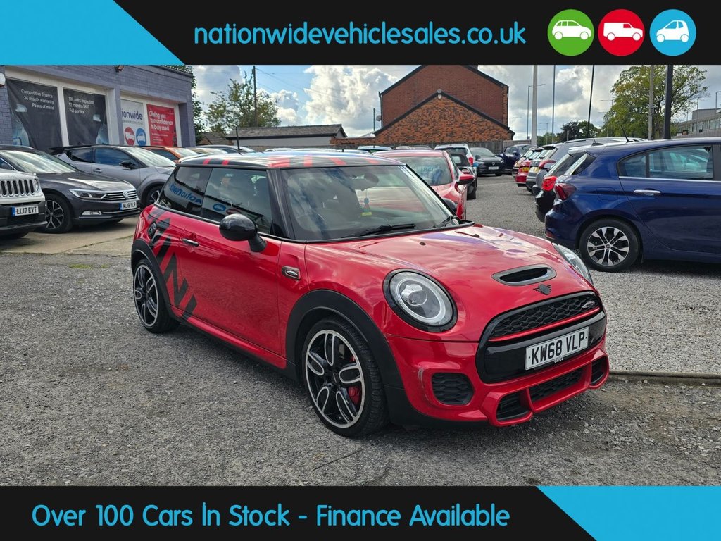 Used MINI Hatch 2018 for sale - 76417008: Photo 1