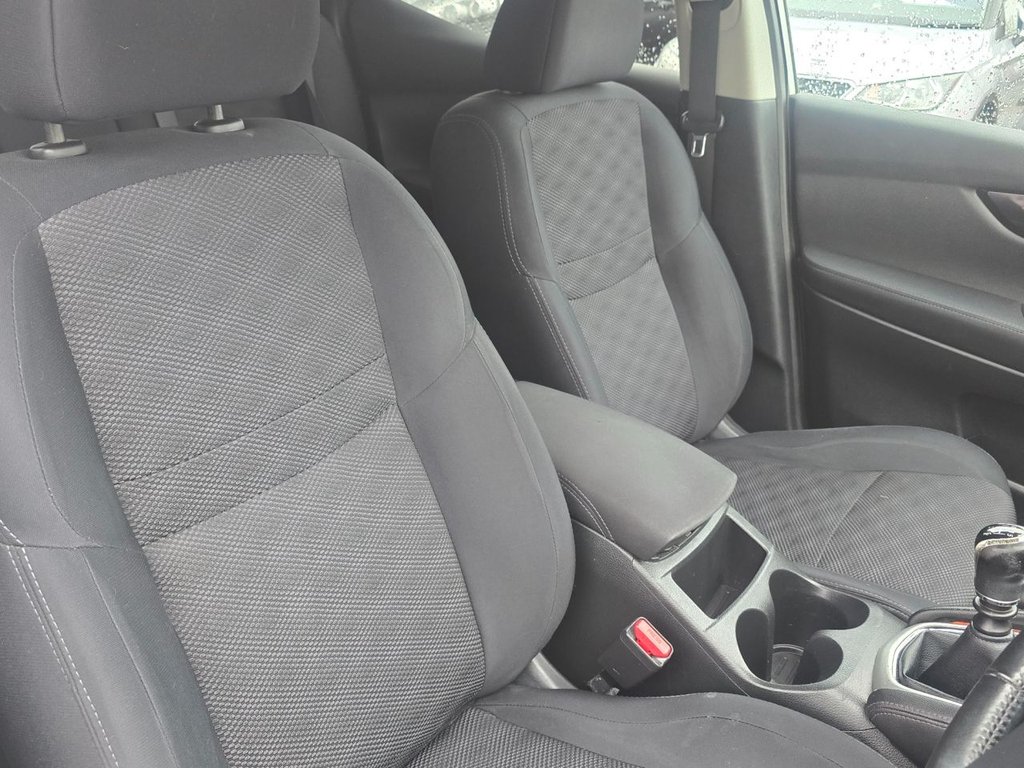 Used Nissan Qashqai 2015 for sale - 76558629: Photo 12
