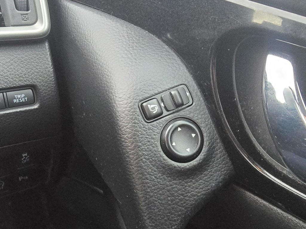 Used Nissan Qashqai 2015 for sale - 76546851: Photo 15