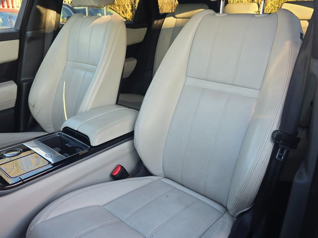 Used Land Rover Range Rover Velar 2017 for sale - 76570562: Photo 11