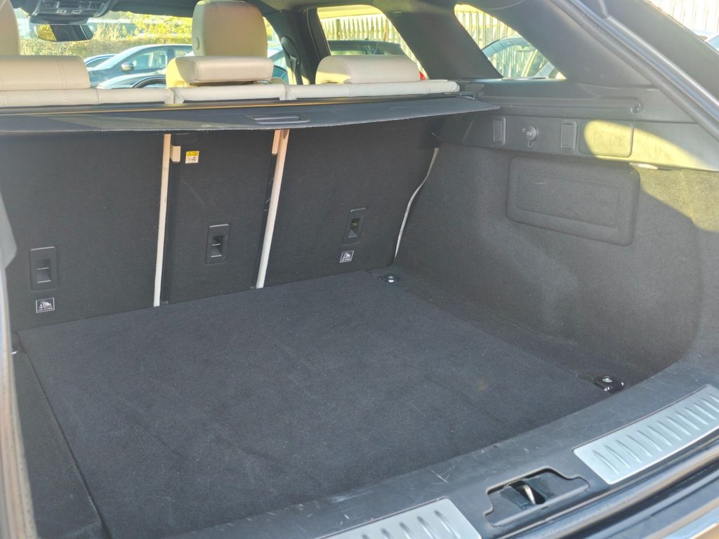 Used Land Rover Range Rover Velar 2017 for sale - 76570562: Photo 7