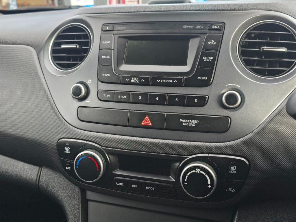 Used Hyundai i10 2017 for sale - 76210592: Photo 15