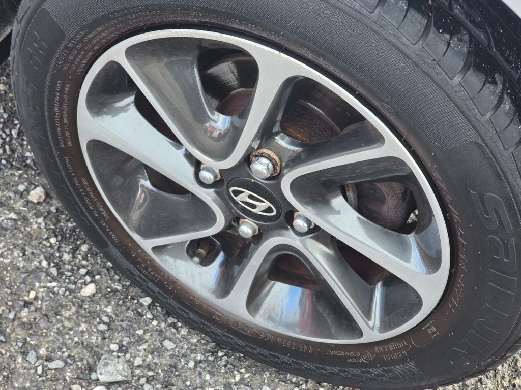 Used Hyundai i10 2017 for sale - 76210592: Photo 7