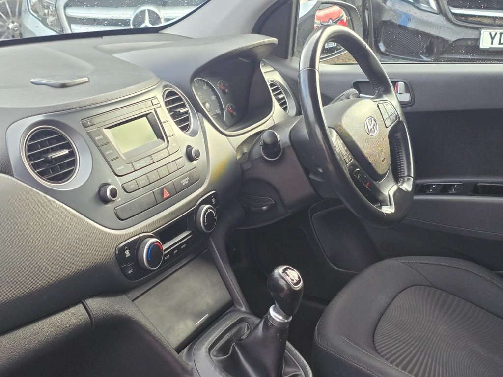 Used Hyundai i10 2017 for sale - 76210592: Photo 9