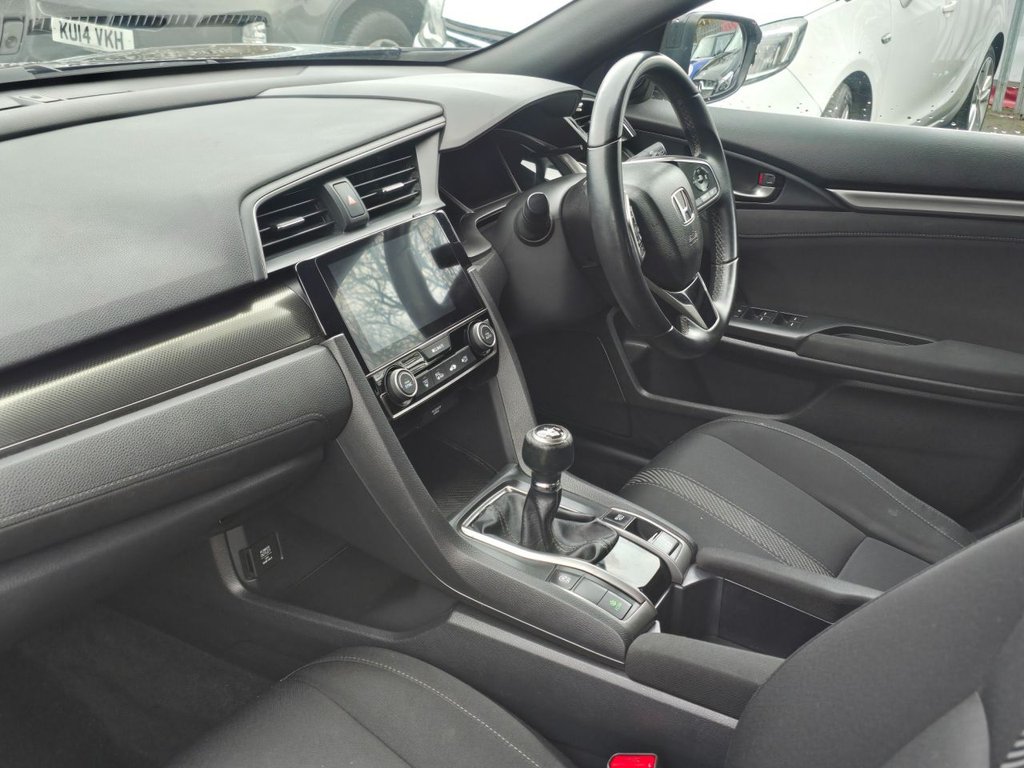 Used Honda Civic 2018 for sale - 77153203: Photo 9