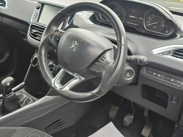 Used Peugeot 2008 2017 for sale - 76068371: Photo 12