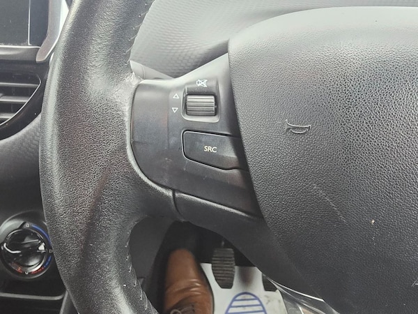Used Peugeot 2008 2017 for sale - 76068371: Photo 18