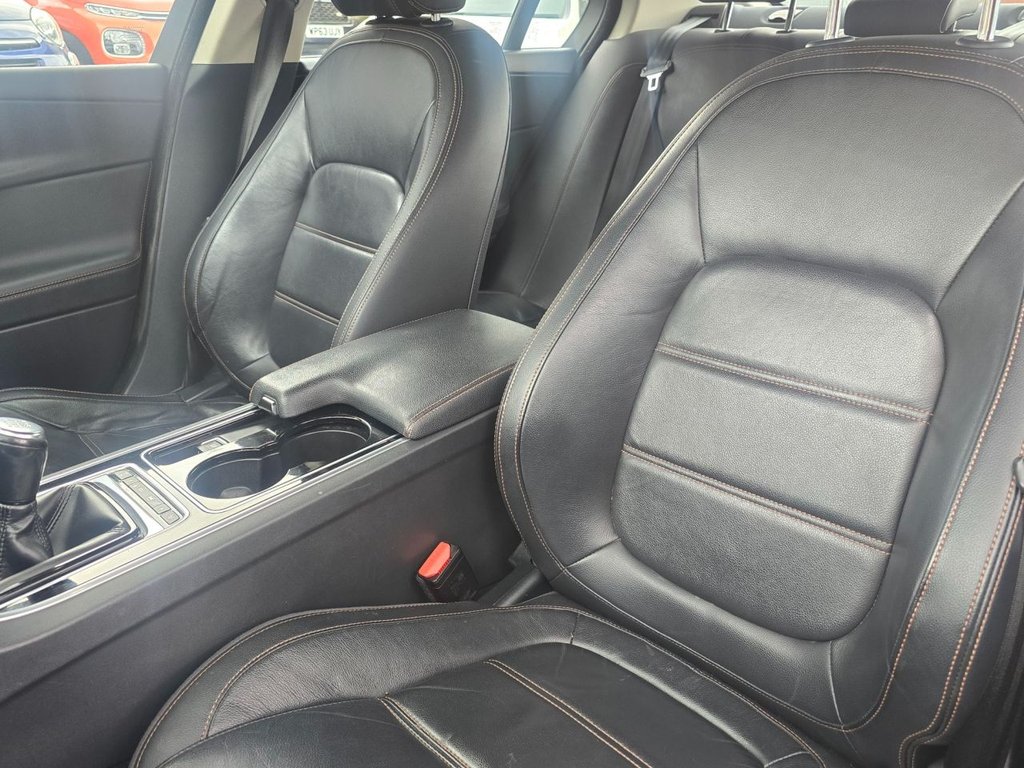 Used Jaguar XE 2016 for sale - 76416945: Photo 11