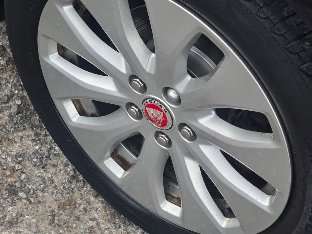 Used Jaguar XE 2016 for sale - 76416945: Photo 8