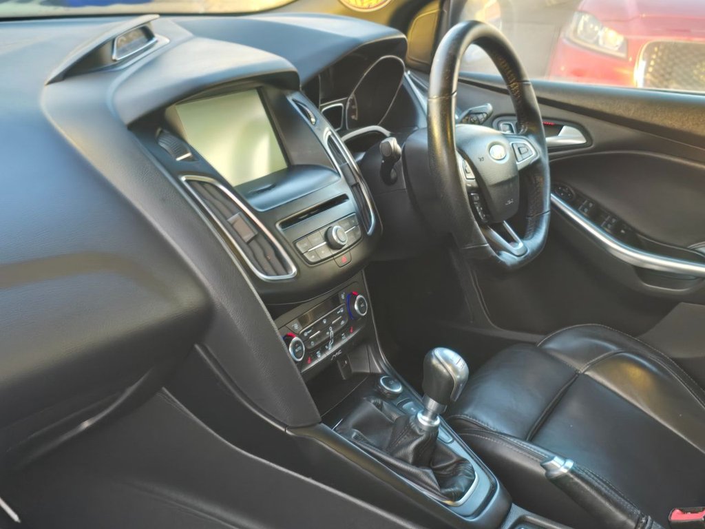 Used Ford Focus 2015 for sale - 76725069: Photo 10