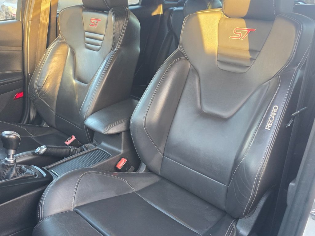 Used Ford Focus 2015 for sale - 76725069: Photo 11