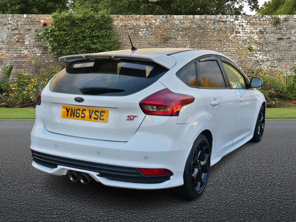 Used Ford Focus 2015 for sale - 76725069: Photo 6