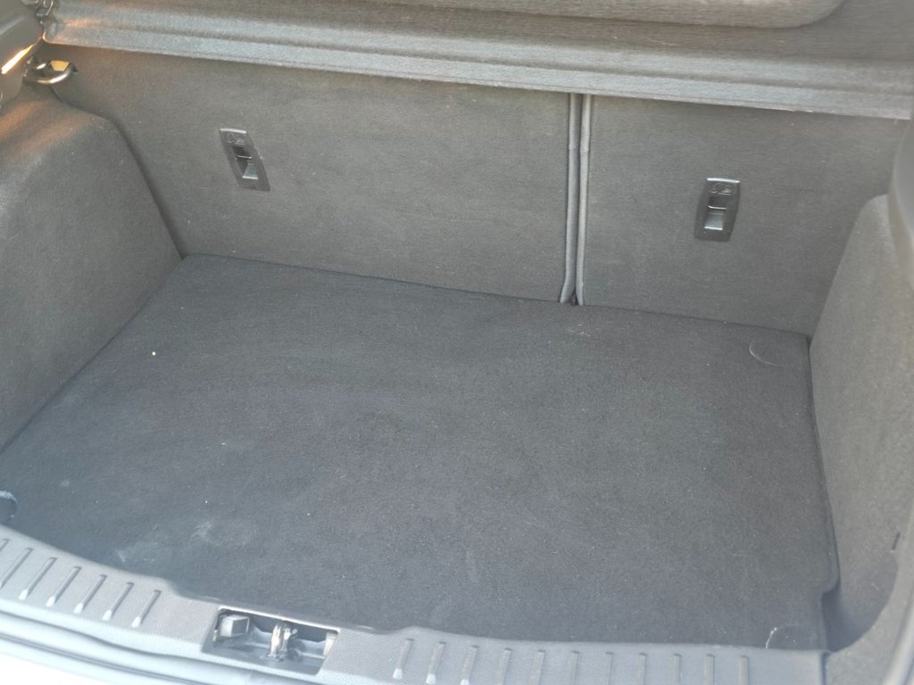 Used Ford Focus 2015 for sale - 76725069: Photo 7