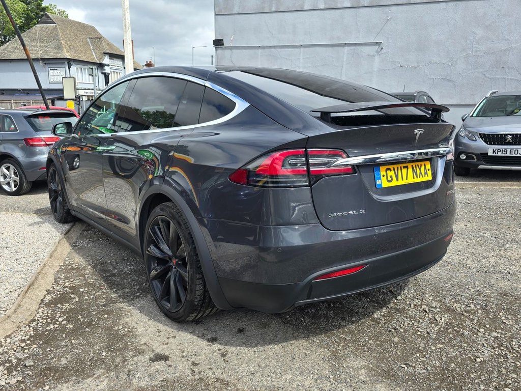 Used Tesla Model X 2017 for sale - 76768136: Photo 5