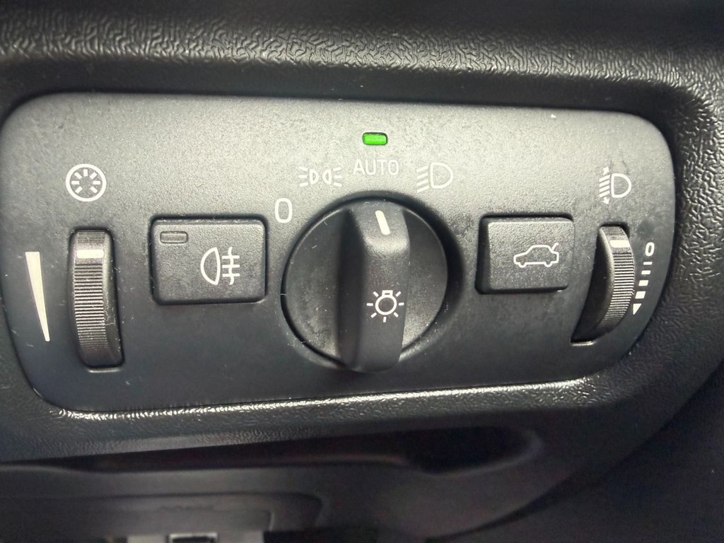 Used Volvo V40 2013 for sale - 78082598: Photo 20