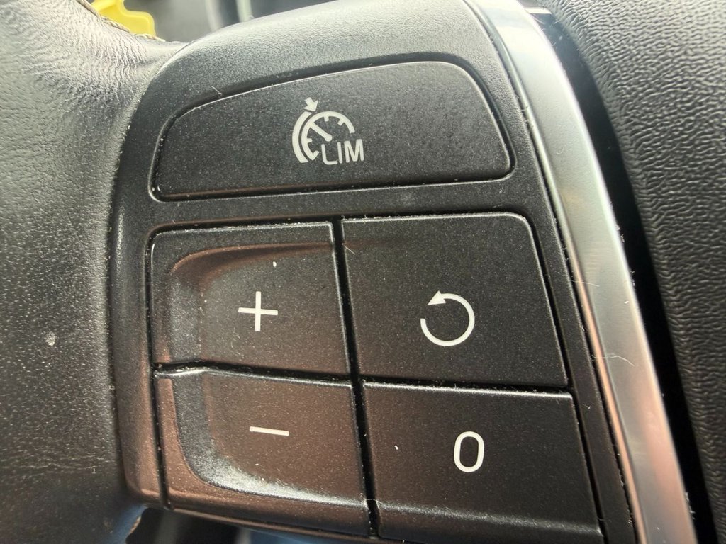 Used Volvo V40 2013 for sale - 78082598: Photo 22