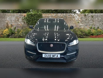 Used Jaguar F-Pace 2018 for sale - 79345809: Photo