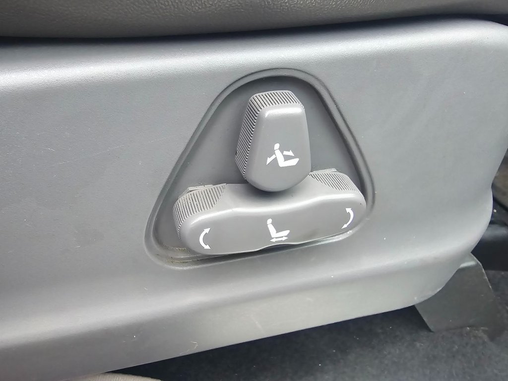 Used Ssangyong Turismo 2015 for sale - 77748051: Photo 16