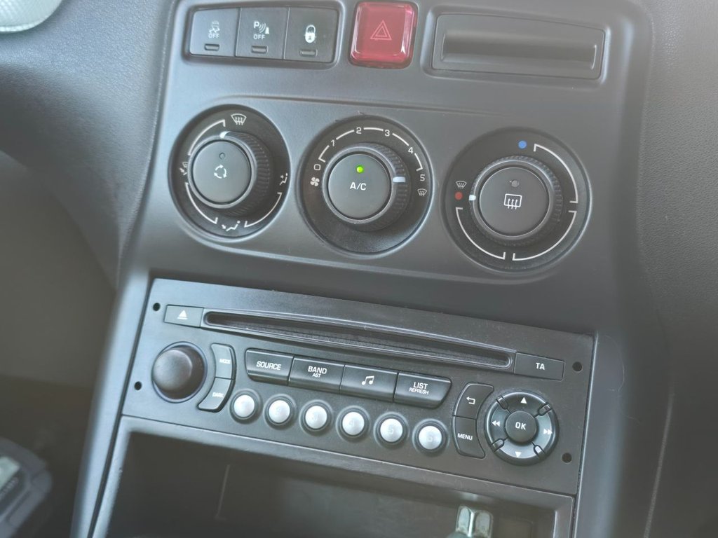 Used Citroen C3 Picasso 2017 for sale - 77276469: Photo 14