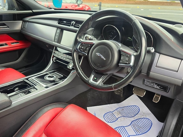 Used Jaguar XF 2017 for sale - 76068839: Photo 12