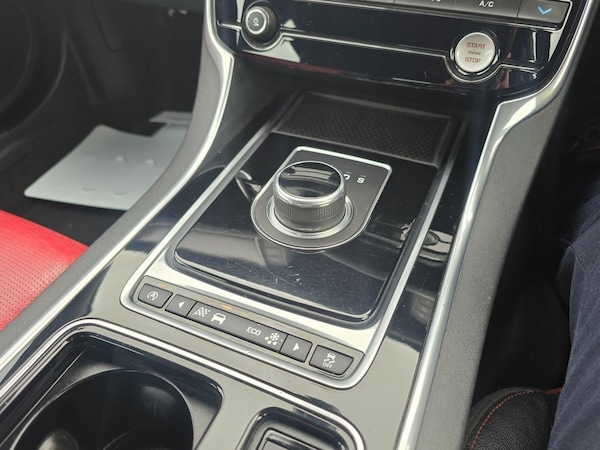 Used Jaguar XF 2017 for sale - 76068839: Photo 14