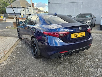 Used Alfa Romeo Giulia 2018 for sale - 76345222: Photo