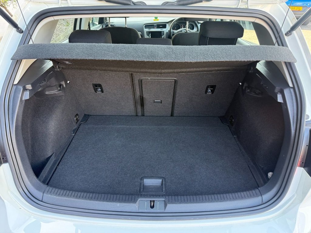 Used Volkswagen Golf 2014 for sale - 78167072: Photo 8