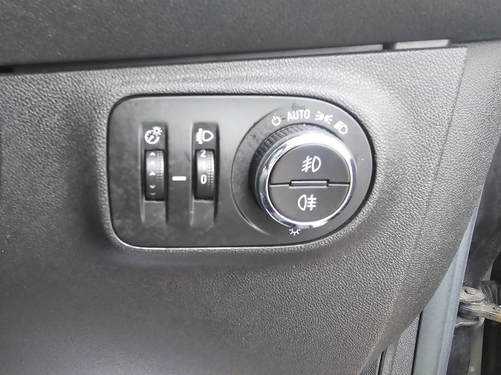 Used Vauxhall Corsa 2016 for sale - 77153924: Photo 13