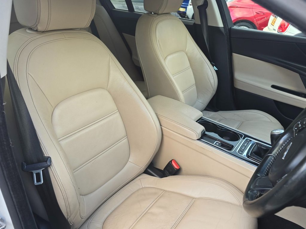 Used Jaguar XE 2016 for sale - 76356801: Photo 12