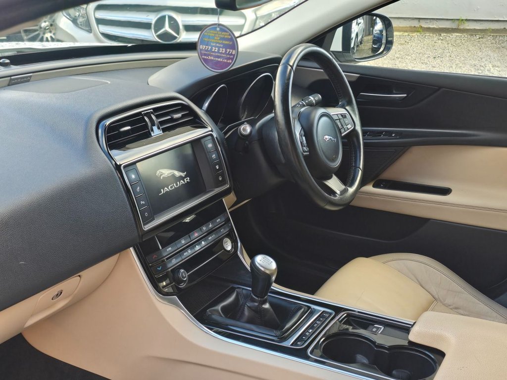 Used Jaguar XE 2016 for sale - 76356801: Photo 8