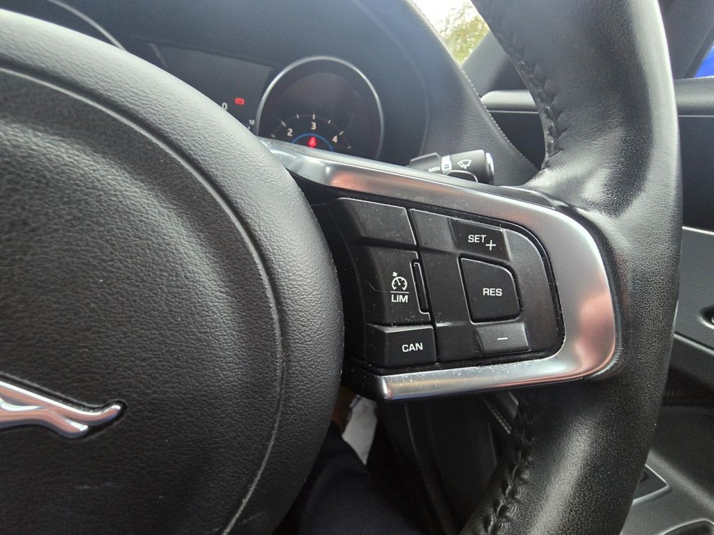 Used Jaguar XF 2017 for sale - 77341381: Photo 24