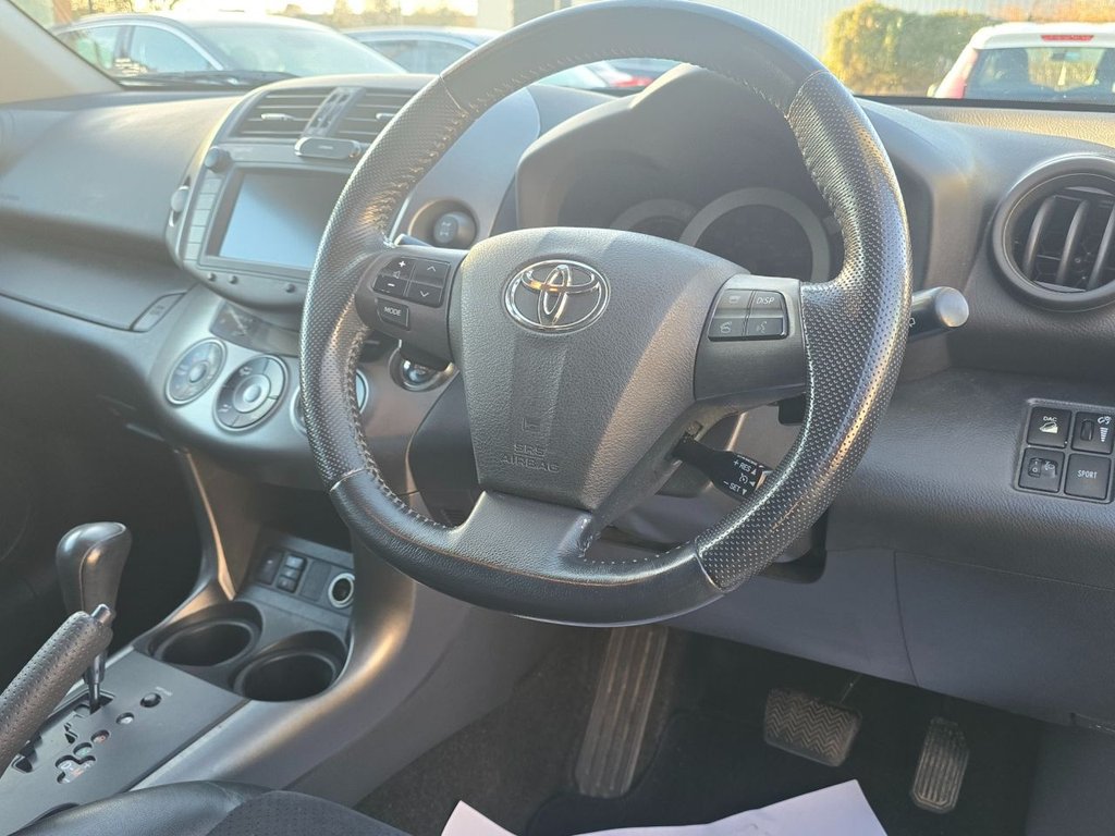 Used Toyota RAV4 2010 for sale - 76570561: Photo 12