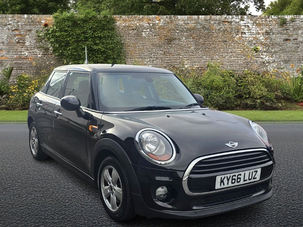 Used MINI Hatch 2016 for sale - 76739953: Photo 1