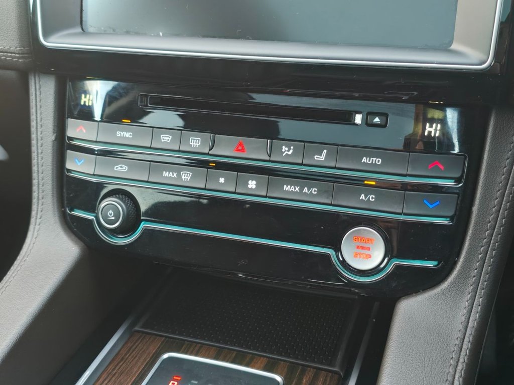 Used Jaguar F-Pace 2016 for sale - 76725066: Photo 19