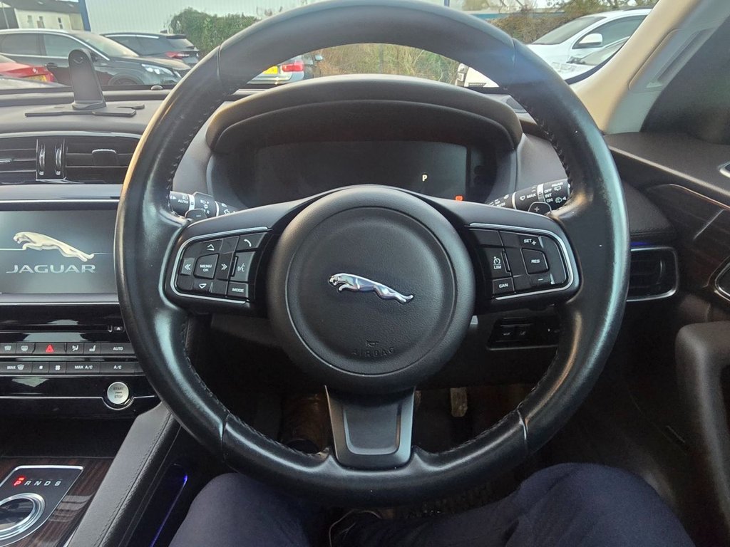 Used Jaguar F-Pace 2016 for sale - 76725066: Photo 24