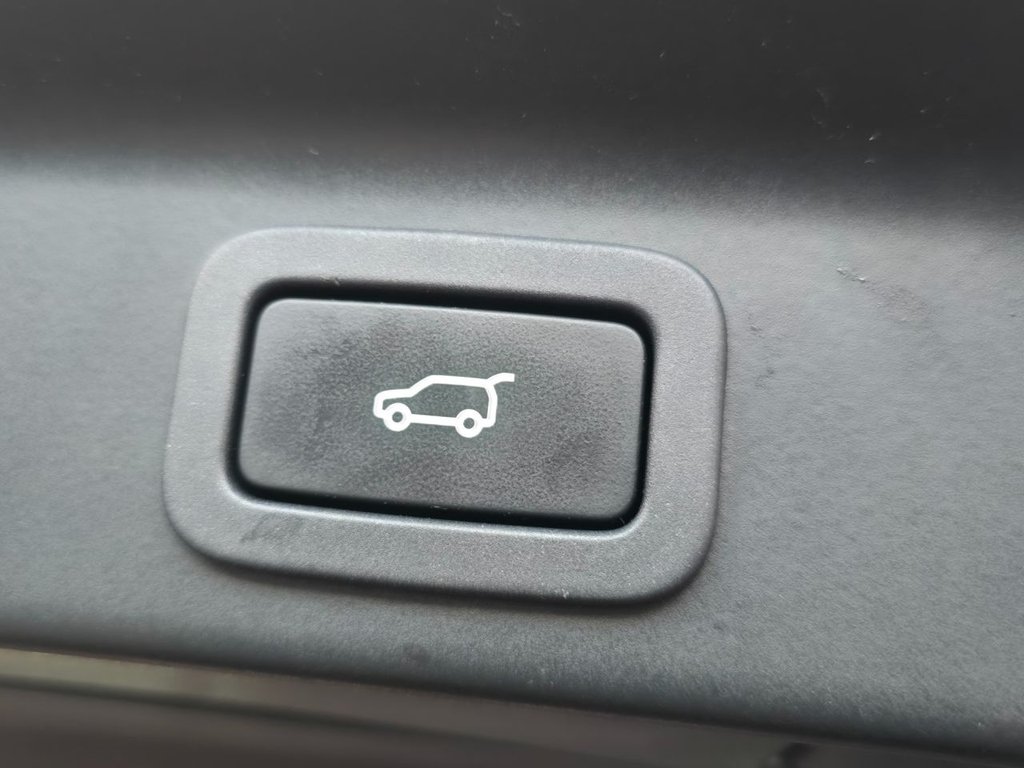 Used Jaguar F-Pace 2016 for sale - 76725066: Photo 8