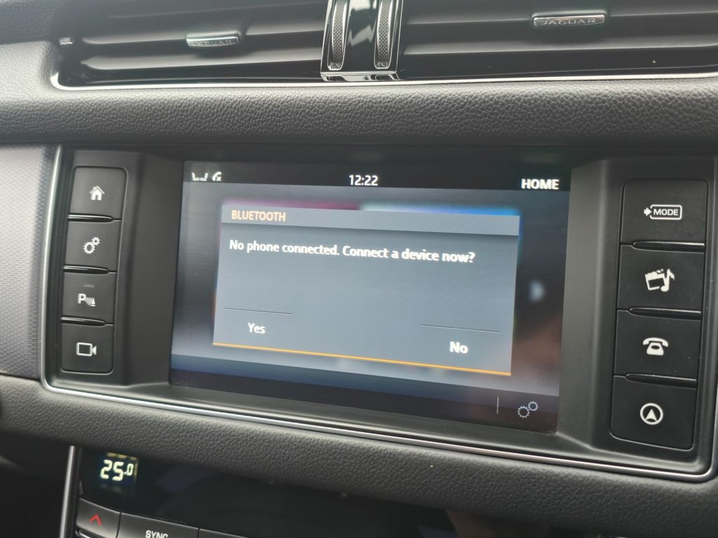 Used Jaguar XF 2017 for sale - 76642188: Photo 20