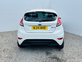 Used Ford Fiesta 2014 for sale - 76406191: Photo