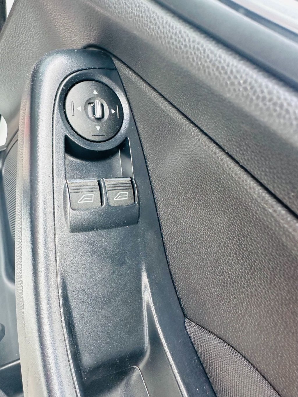 Used Ford Fiesta 2014 for sale - 76406191: Photo 9