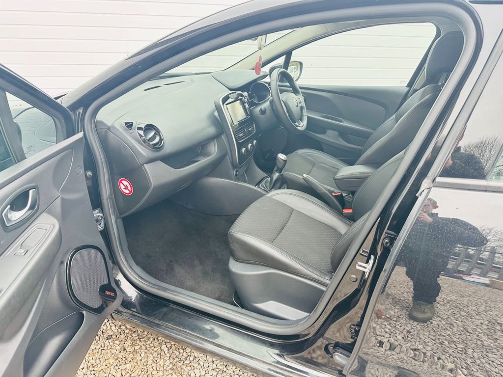 Used Renault Clio 2017 for sale - 76406235: Photo 12