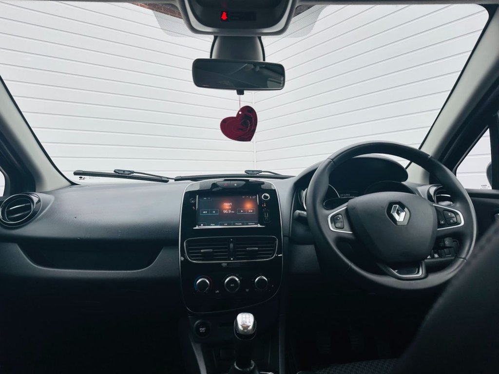 Used Renault Clio 2017 for sale - 76406235: Photo 14