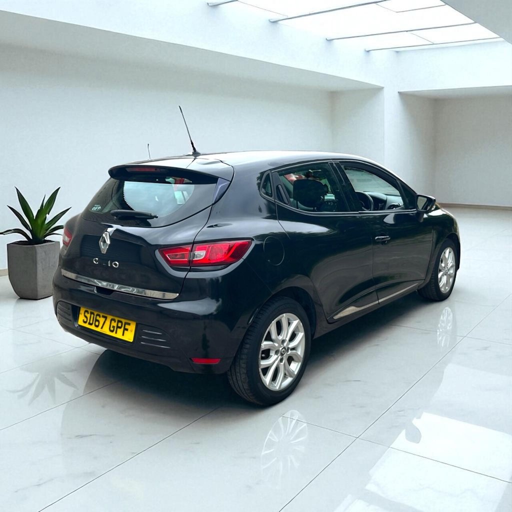 Used Renault Clio 2017 for sale - 76406235: Photo 3