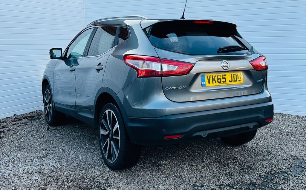 Used Nissan Qashqai 2015 for sale - 77239373: Photo 2