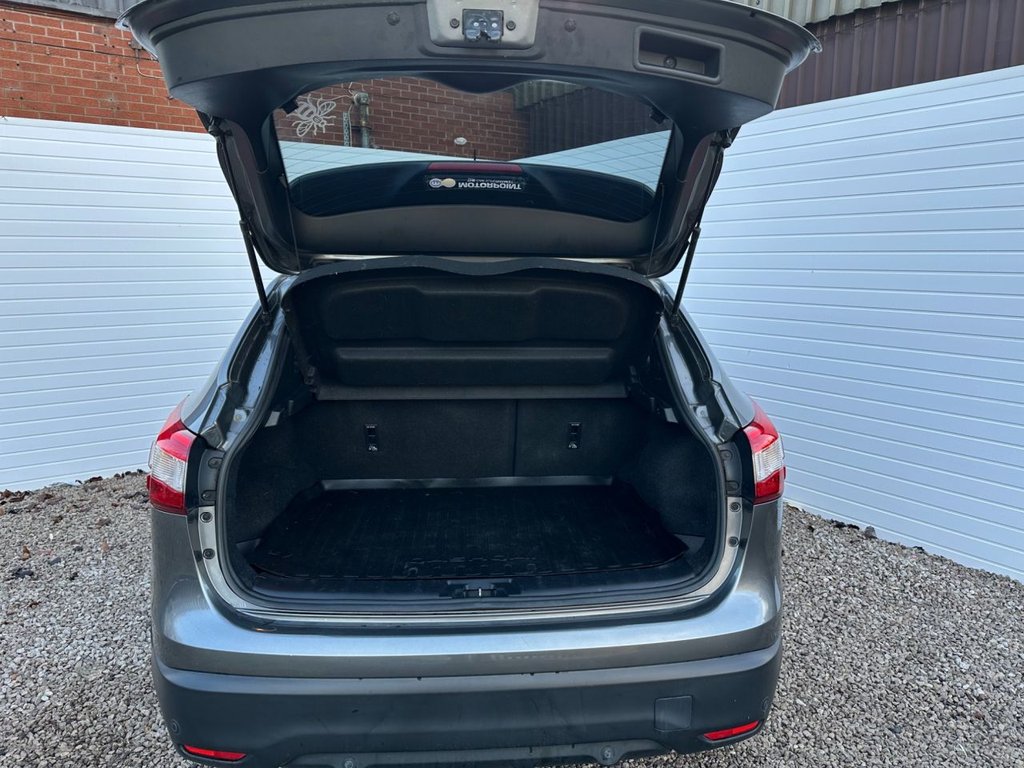 Used Nissan Qashqai 2015 for sale - 77239373: Photo 28